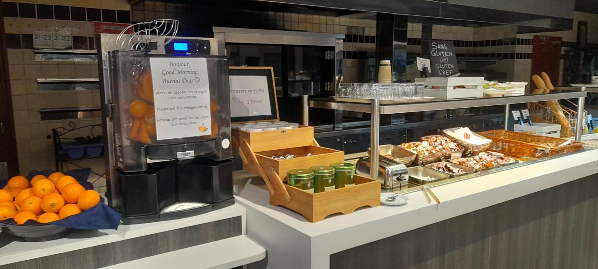 Ibis Styles Segre Hotel Exterior foto