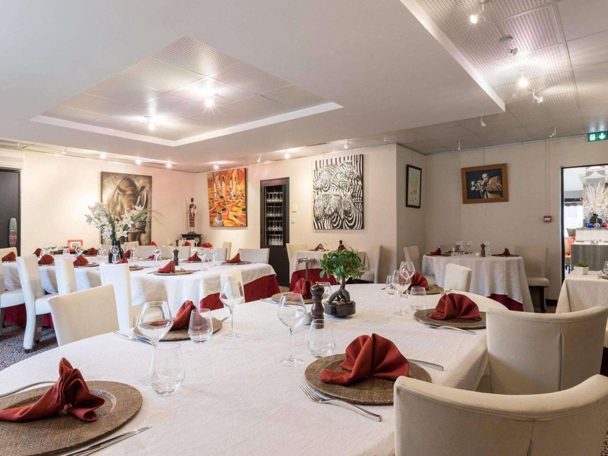 Ibis Styles Segre Hotel Exterior foto