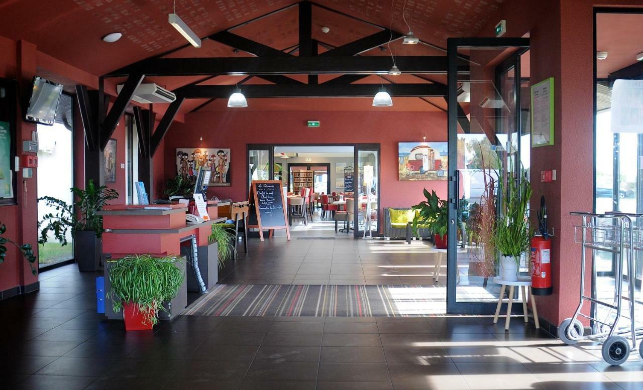 Ibis Styles Segre Hotel Exterior foto