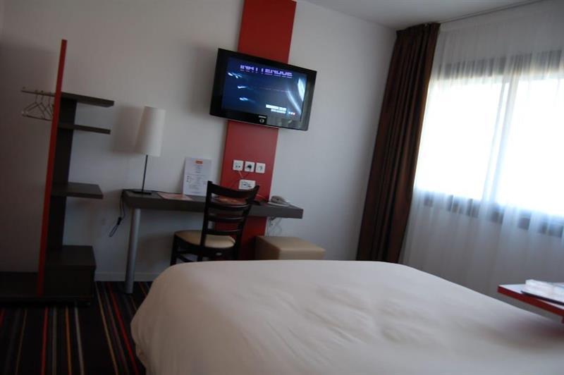 Ibis Styles Segre Hotel Exterior foto